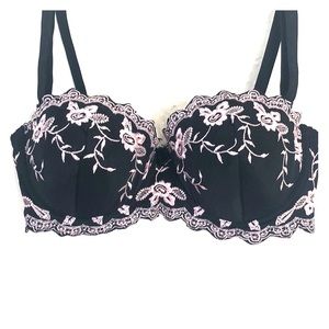 NWT Black & Pink Push Up Bra.